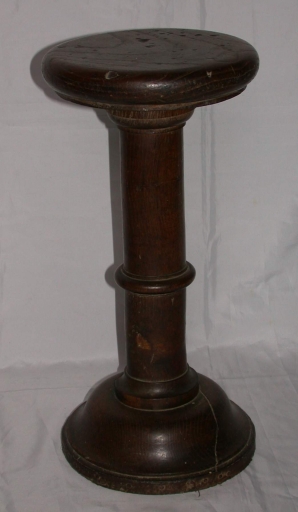 Série 2 de 4 tabourets d'église