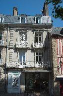 Immeuble, 10 rue des Chanoines (Vannes)