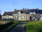 Alignement de quatre maisons, Bouëssic (Pipriac)
