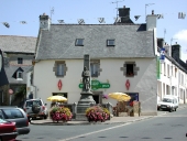 Ancienne maison, puis ancien café dit Estaminet de la Place, actuellement café (Plestin-les-Grèves)