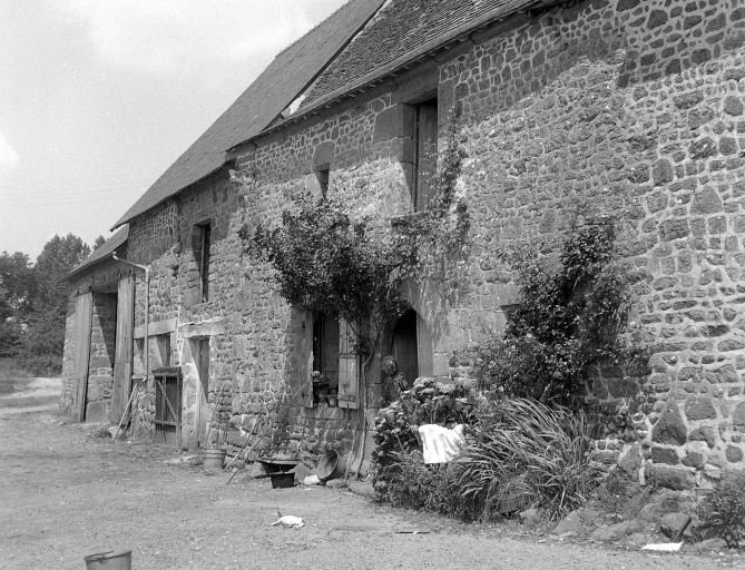 1ère ferme, le Chemin (Sens-de-Bretagne)