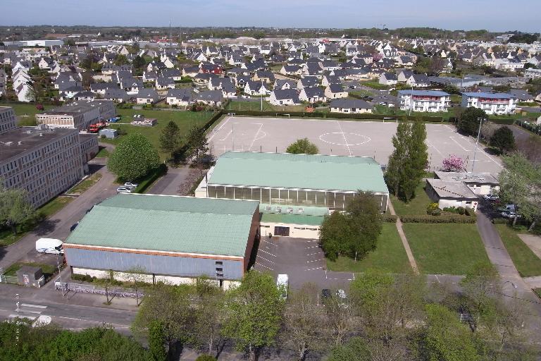 Gymnases de Lanroze, rue Saint-Vincent-de-Paul (Brest)