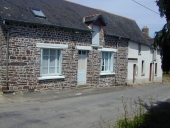 Alignement de maisons, Marsac (Saint-Thurial)