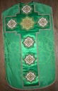Ornement vert 2 : chasuble, étole, manipule, voile de calice et bourse de corporal