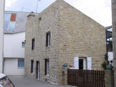 Maison, anciennement presses à sardines, 12 rue de l' Entrepôt (Etel)