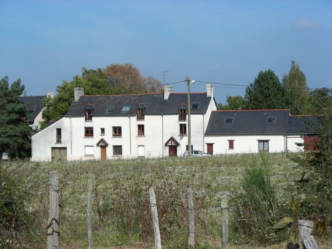Maison et café, la Croix Faucheux (Saint-Erblon)