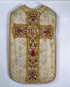 Ornement blanc 1 : chasuble, étole, manipule, voile de calice, bourse de corporal