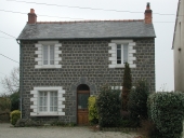 Maison, 15 avenue Félicité de Lamennais (Tinténiac)