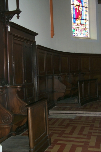 Ensemble de lambris et de 8 stalles ; dais d'architecture