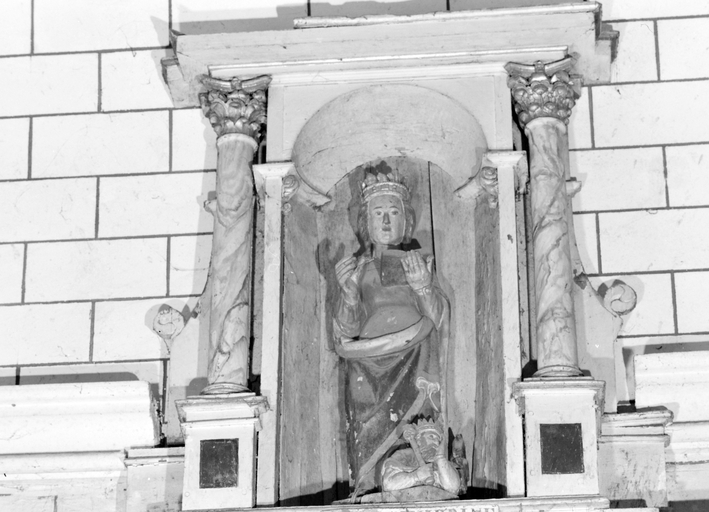 Statue (d'applique, petite nature) : sainte Catherine d'Alexandrie, église Saint-Pierre et Saint-Paul (Neulliac)