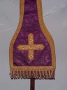 Ornement violet 4 : bourse de corporal, étole, manipule