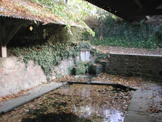 Fontaine du Coroner (Plestin-les-Grèves)