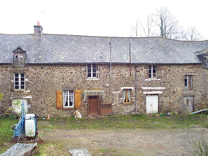Alignement de maisons, la Bouyère (Epiniac)