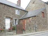 Ferme, 9 rue Jean Monnet (Saint-Père-Marc-en-Poulet)