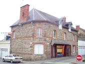 Maison, 1, 3 place du Marché (Maure-de-Bretagne fusionnée en Val d'Anast en 2017)