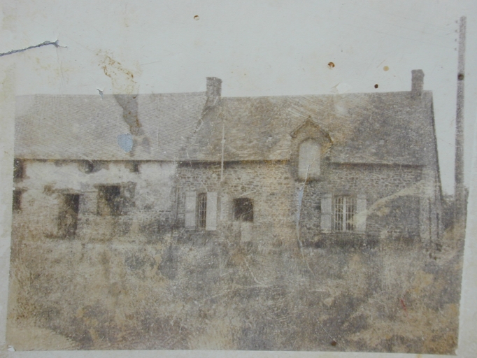 Alignement d'une ferme et d'une maison, les Gasnières (Moutiers)
