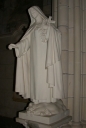Statue sur socle : Sainte Thérèse