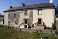 Maison, 5,7,9 place de l'Eglise (Saint-Aubin-du-Pavail fusionnée en Châteaugiron en 2017)