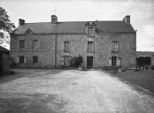 Presbytère, 120m nord de l'église (Inguiniel)