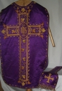 Ornement violet 3 : chasuble, voile de calice