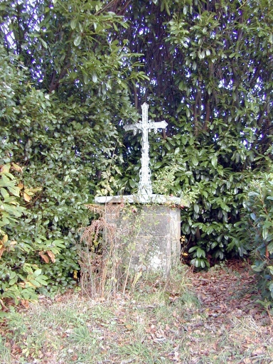 Croix de chemin, près de la Métairie (Sixt-sur-Aff)