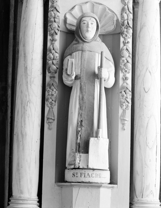 Statue (d'applique, petite nature) : saint Fiacre, église paroissiale Saint-Pierre Saint-Paul (Kergrist)