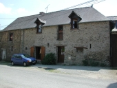 1ère maison et ancienne étable, le Val Froment (Noyal-sur-Vilaine)