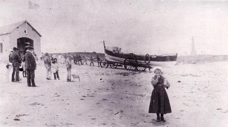 Abri du canot de sauvetage actuellement maison, Porz Reter (Île-de-Batz)
