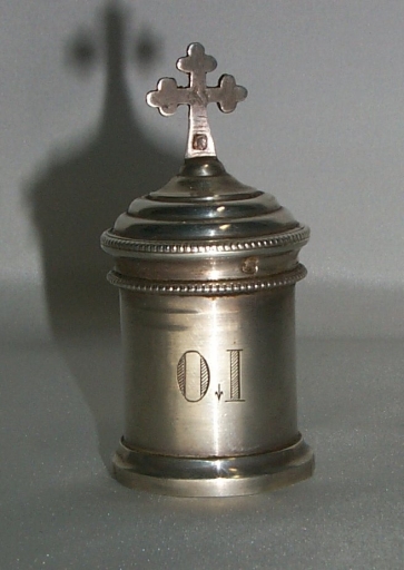 Ampoule à huile des malades 8