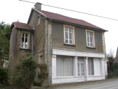 Maison à boutique, 4 rue Yvonnick Laurent (Vieux-Vy-sur-Couesnon)