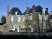 Maison de notable, 3 square Emile Bohuon (Combourg)