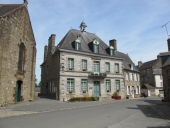 Mairie, rue de l'Eglise (Antrain fusionnée en Val-Couesnon en 2019)