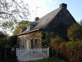 Alignement de maisons, le Cleu (Renac)