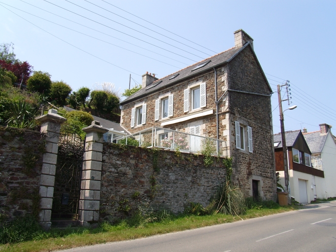 Maison, rue du Trieux, Kermenguy (Lézardrieux)