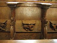 Cathédrale Saint-Tugdual : stalle 28