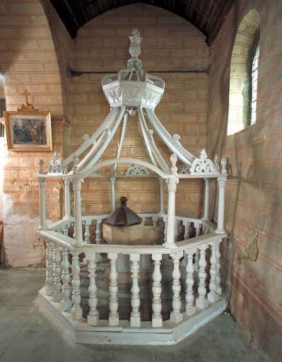 Baldaquin des fonts baptismaux