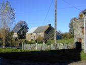 Alignement de maisons, les Emailleries (Pipriac)