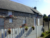 Ferme, rue de la Fontaine (Lieuron)