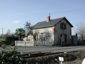 Maison de garde barrière, les Landelles (Lourmais)