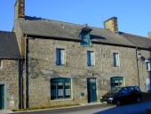 Magasin de commerce, rue du Mont-Saint-Michel (Cuguen)