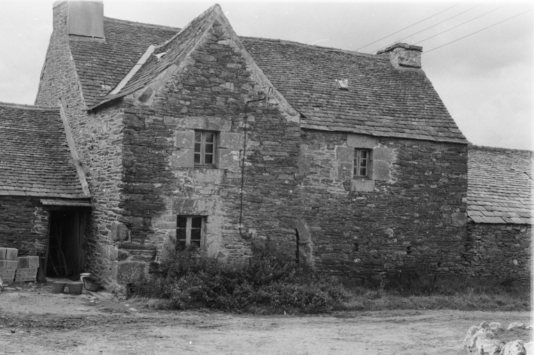Ancienne ferme, Quélennec (Sizun)
