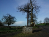 Croix de chemin, près de l'Aunay (Dourdain)