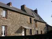 Alignement de deux maisons, Saint-Symphorien, voie communale numéro 7 (Hédé)