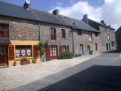 Maisons, alignement de quatre maisons, 10,12,14 impasse des Petits Clos (La Ville-ès-Nonais)