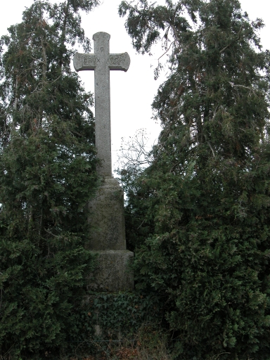 Croix de chemin, près de Beauvais (Bais)