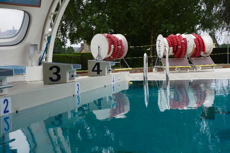 Piscine Tournesol, place du Champ de foire (Baud)