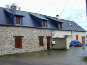 Alignement de deux maisons, la Cherplais (Pipriac)