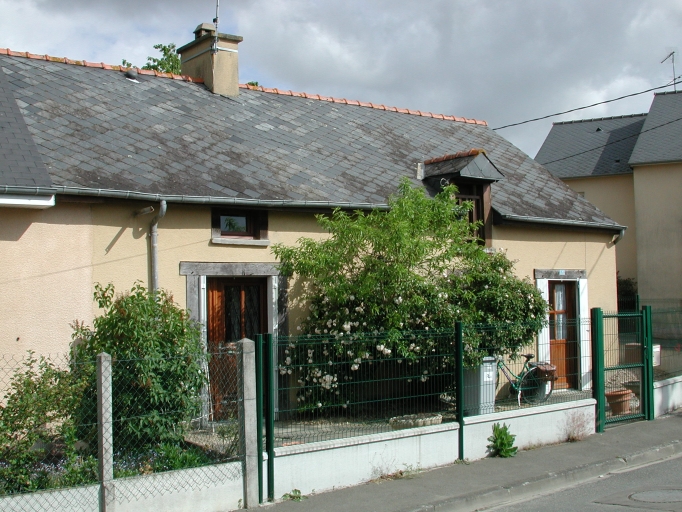 Ferme, 1 rue des Sports (La Chapelle-Thouarault)