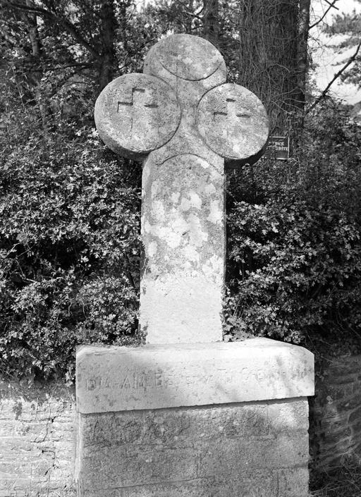 Croix de chemin Letouze, Beaurepaire (Augan)