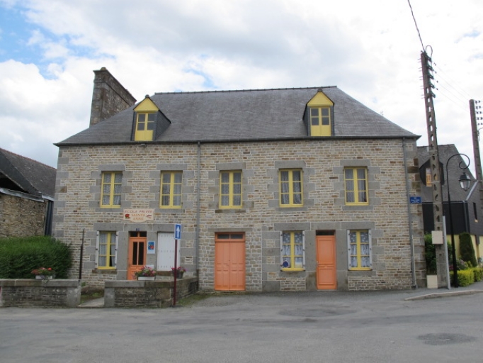 École, rue Hubert Leray (Antrain fusionnée en Val-Couesnon en 2019)